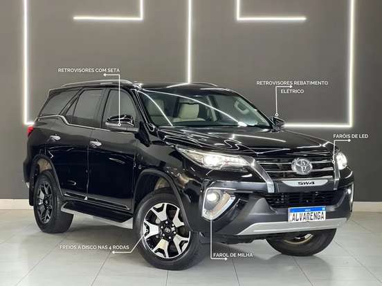 TOYOTA-HILUX SW4-2.8 SRX DIAMOND 4X4 7 LUGARES 16V TURBO INTERCOOLER DIESEL 4P AUTOMÁTICO TOYOTA-HILUX SW4-2019