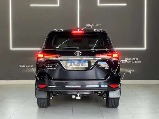 TOYOTA-HILUX SW4-2019