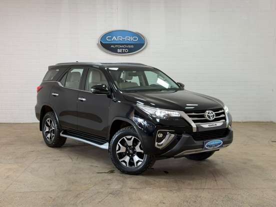 TOYOTA-HILUX SW4-2019