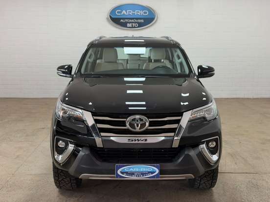 TOYOTA-HILUX SW4-2019