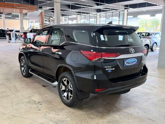 TOYOTA-HILUX SW4-2019