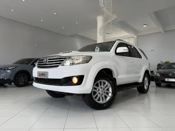 TOYOTA HILUX SW4 3.0 SRV 4X4 16V TURBO INTERCOOLER DIESEL 4P AUTOMÁTICO