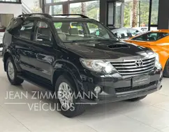 TOYOTA HILUX SW4 3.0 SRV 4X4 16V TURBO INTERCOOLER DIESEL 4P AUTOMÁTICO TOYOTA HILUX SW4 3.0 SRV 4X4 16V TURBO INTERCOOLER DIESEL 4P AUTOMÁTICO