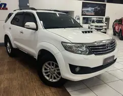 TOYOTA HILUX SW4 3.0 SRV 4X4 16V TURBO INTERCOOLER DIESEL 4P AUTOMÁTICO TOYOTA HILUX SW4 3.0 SRV 4X4 16V TURBO INTERCOOLER DIESEL 4P AUTOMÁTICO