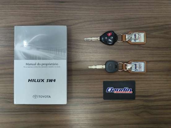 TOYOTA-HILUX SW4-2014