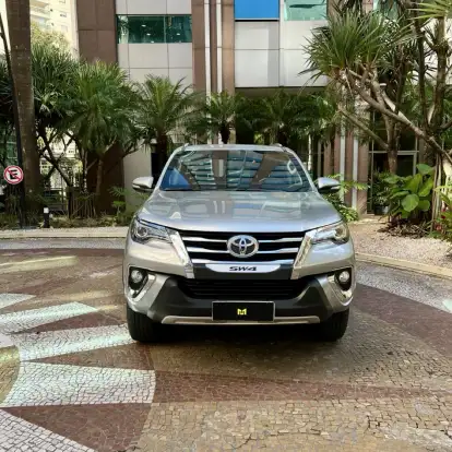 TOYOTA-HILUX SW4-4.0 SRX 4X4 7 LUGARES V6 24V GASOLINA 4P AUTOMÁTICO TOYOTA-HILUX SW4-2016