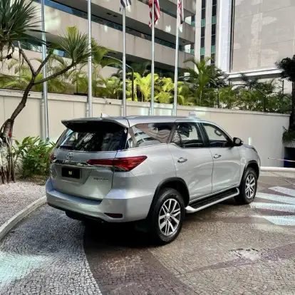 TOYOTA-HILUX SW4-4.0 SRX 4X4 7 LUGARES V6 24V GASOLINA 4P AUTOMÁTICO TOYOTA-HILUX SW4-2016