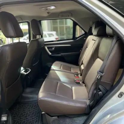 TOYOTA-HILUX SW4-4.0 SRX 4X4 7 LUGARES V6 24V GASOLINA 4P AUTOMÁTICO TOYOTA-HILUX SW4-2016