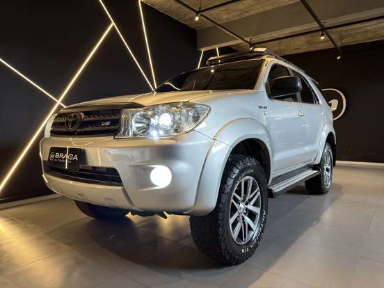 TOYOTA-HILUX SW4-4.0 SRV 4X4 V6 24V GASOLINA 4P AUTOMÁTICO TOYOTA-HILUX SW4-2010