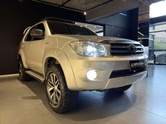 TOYOTA-HILUX SW4-4.0 SRV 4X4 V6 24V GASOLINA 4P AUTOMÁTICO TOYOTA-HILUX SW4-2010