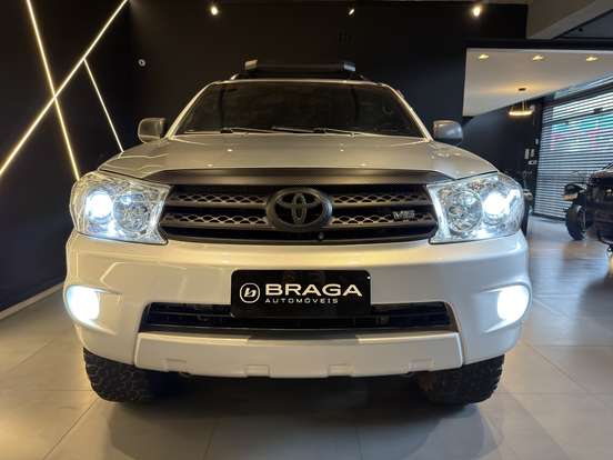 TOYOTA-HILUX SW4-2010