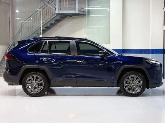 TOYOTA-RAV4-2023