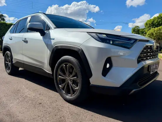 TOYOTA-RAV4-2023