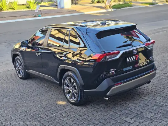 TOYOTA-RAV4-2023