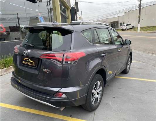TOYOTA-RAV4-2018