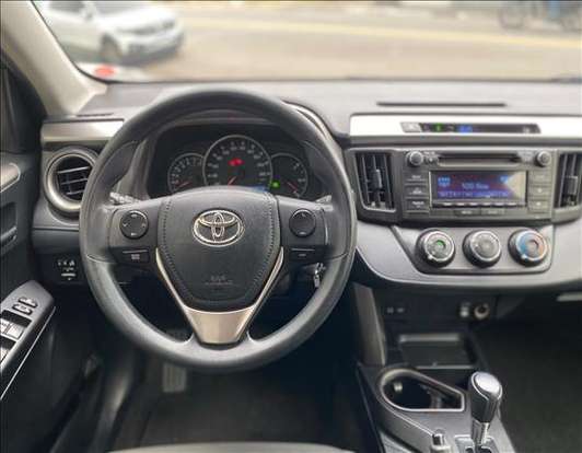 TOYOTA-RAV4-2018