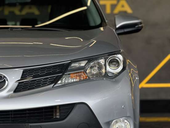 TOYOTA-RAV4-2.0 4X2 16V GASOLINA 4P AUTOMÁTICO TOYOTA-RAV4-2013