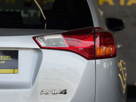 TOYOTA-RAV4-2.0 4X2 16V GASOLINA 4P AUTOMÁTICO TOYOTA-RAV4-2013