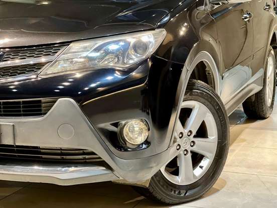TOYOTA-RAV4-2014