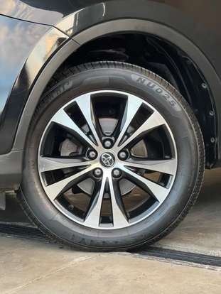 TOYOTA-RAV4-2014