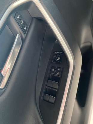 TOYOTA-RAV4-2023