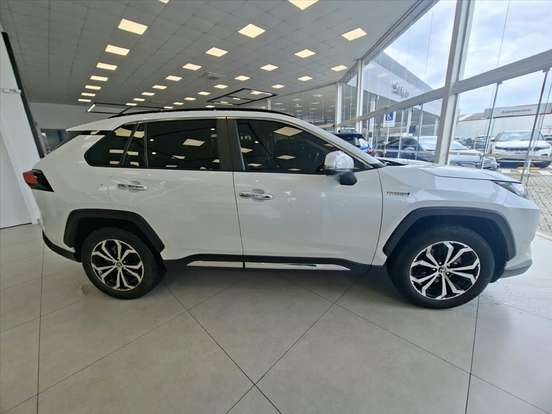 TOYOTA-RAV4-2024