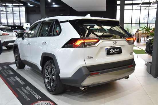 TOYOTA-RAV4-2025