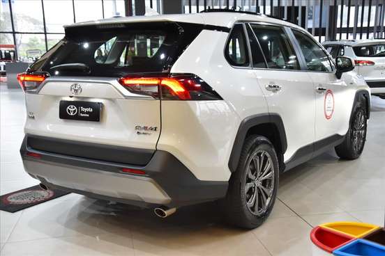 TOYOTA-RAV4-2025