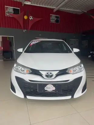 TOYOTA-YARIS-2021