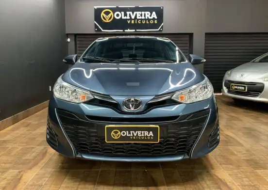TOYOTA-YARIS-2020