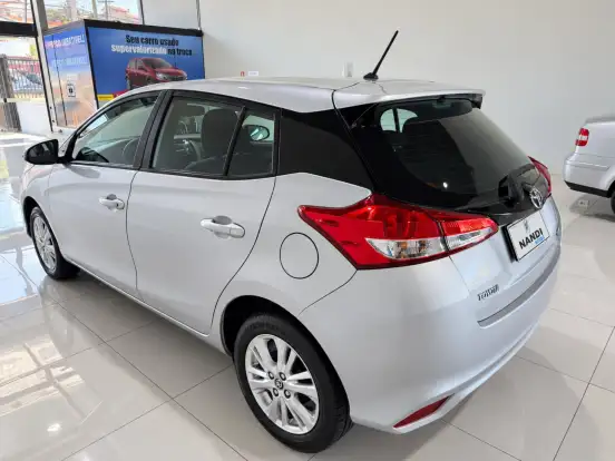 TOYOTA-YARIS-1.3 16V FLEX XL MULTIDRIVE TOYOTA-YARIS-2018