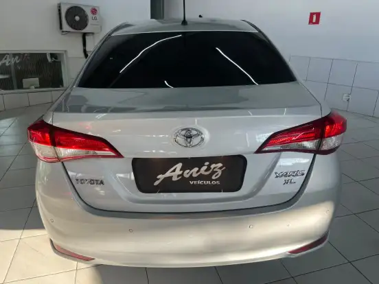 TOYOTA-YARIS-2019