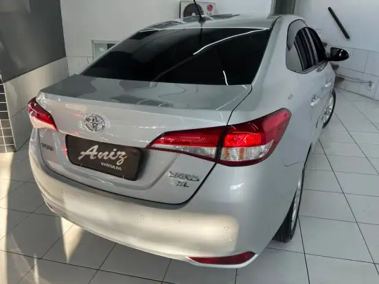TOYOTA-YARIS-2019
