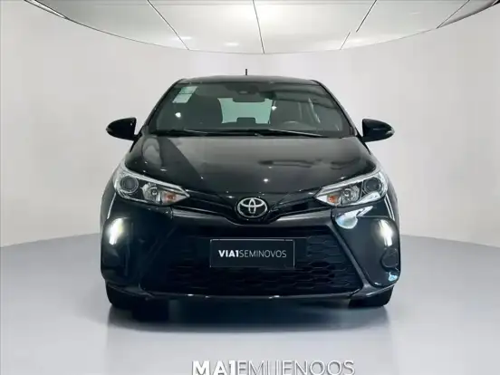 TOYOTA-YARIS-2024