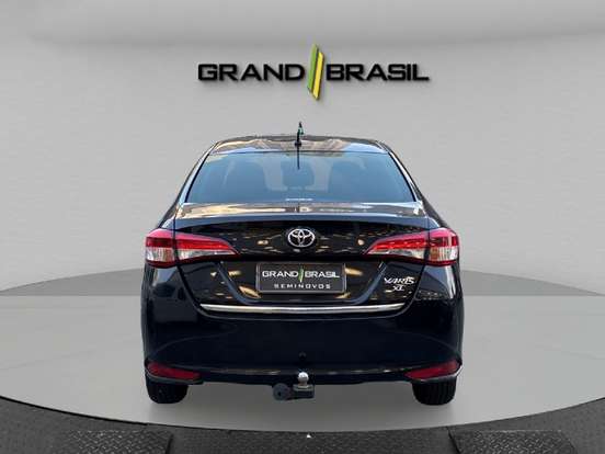 TOYOTA-YARIS-2019