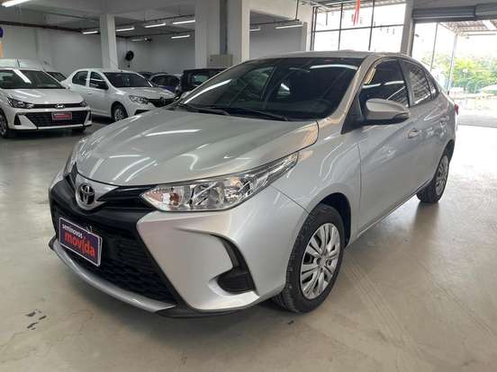 TOYOTA-YARIS-2024