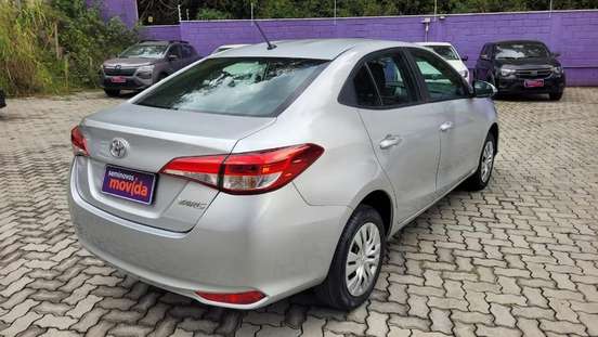 TOYOTA-YARIS-2024