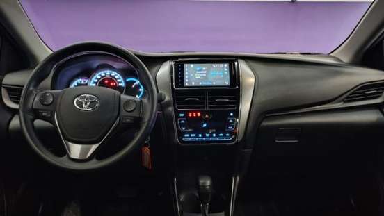 TOYOTA-YARIS-2024