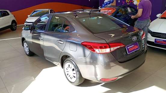 TOYOTA-YARIS-2024