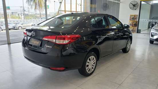 TOYOTA-YARIS-2024