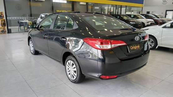 TOYOTA-YARIS-2024