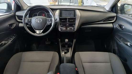 TOYOTA-YARIS-2024