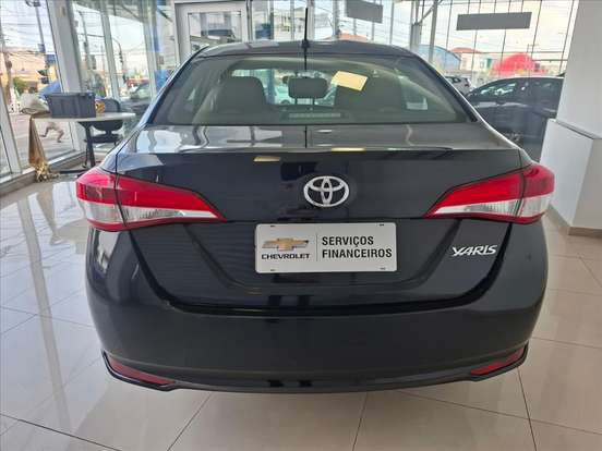 TOYOTA-YARIS-2024