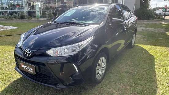 TOYOTA-YARIS-2024