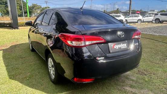 TOYOTA-YARIS-2024