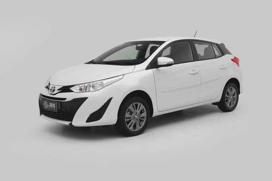 TOYOTA-YARIS-2021