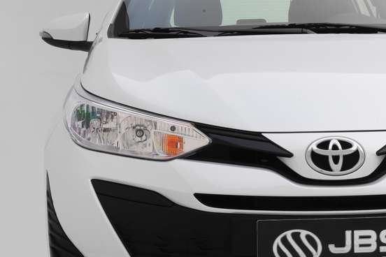 TOYOTA-YARIS-2021