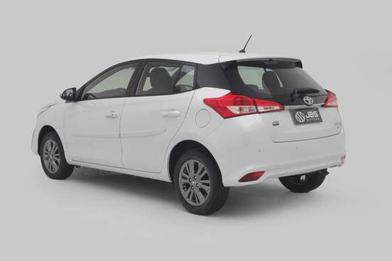 TOYOTA-YARIS-2021