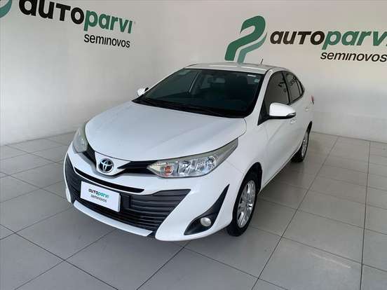 TOYOTA-YARIS-2019