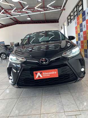 TOYOTA-YARIS-2022